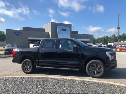 2025 Ford F-150 Lightning Flash