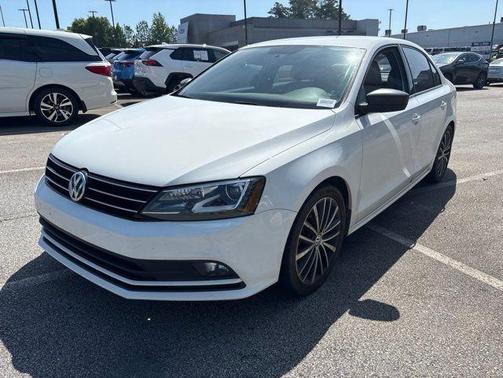 Pure White 2016 Volkswagen Jetta 1.8T Sport