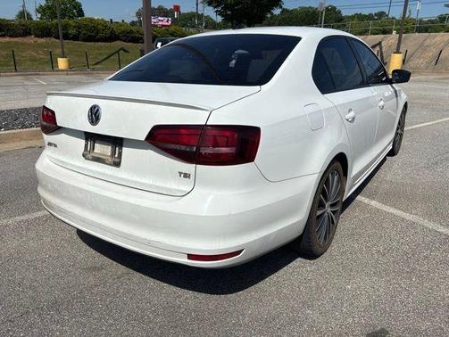 Pure White 2016 Volkswagen Jetta 1.8T Sport
