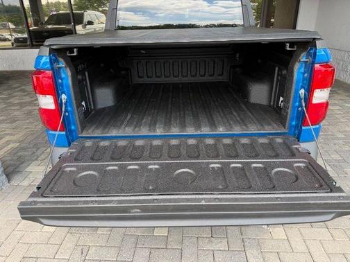 Velocity Blue Metallic 2022 Ford Maverick XL
