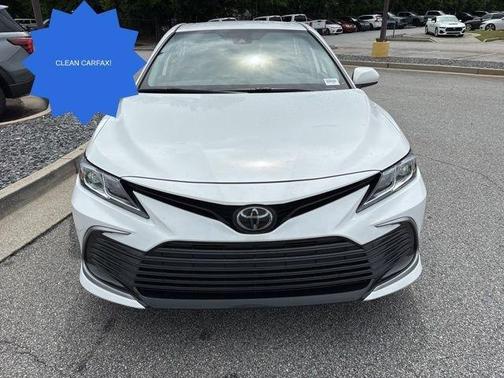 Ice 2023 Toyota Camry LE