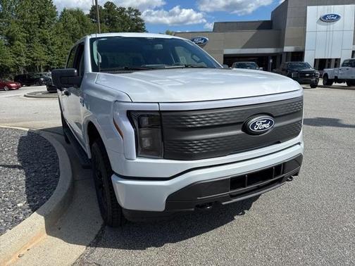2025 Ford F-150 Lightning XLT