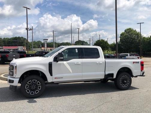 2025 Ford F-250 Platinum