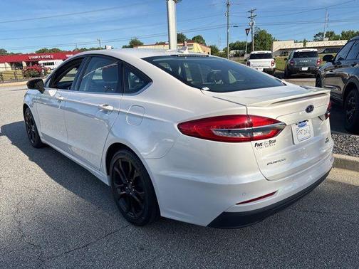 White Platinum Clearcoat Metallic 2019 Ford Fusion SE