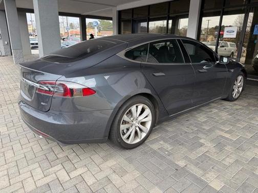 2015 Tesla Model S 90D
