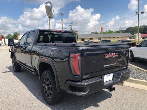2024 GMC Sierra 2500 AT4