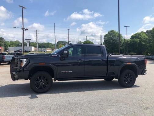 2024 GMC Sierra 2500 AT4