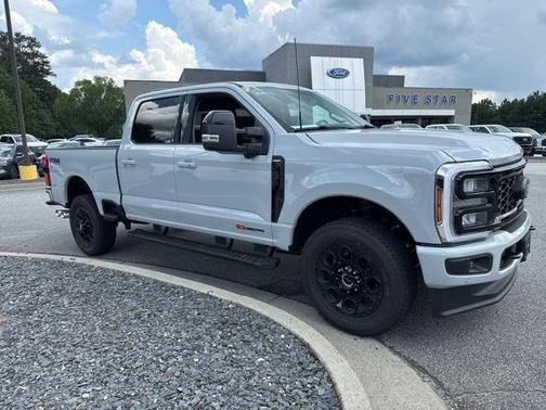 2025 Ford F-350 Lariat Super Duty