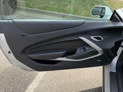 Silver Ice Metallic 2018 Chevrolet Camaro 2LT