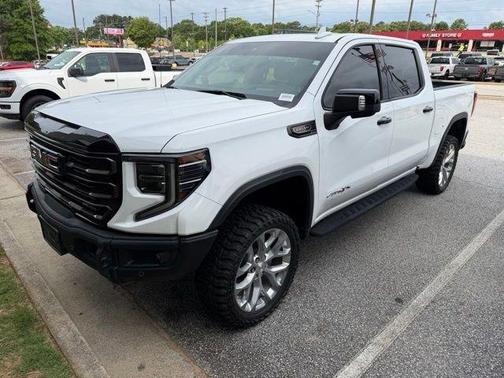 Summit White 2023 GMC Sierra 1500 AT4X