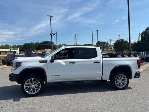 Summit White 2023 GMC Sierra 1500 AT4X