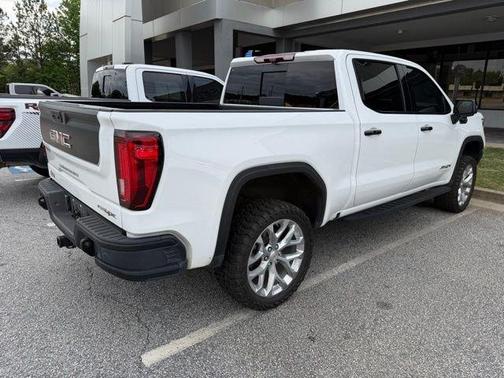 Summit White 2023 GMC Sierra 1500 AT4X