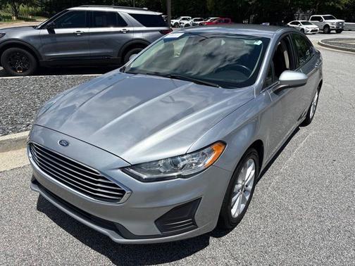 ICONIC SILVER 2020 Ford Fusion SE