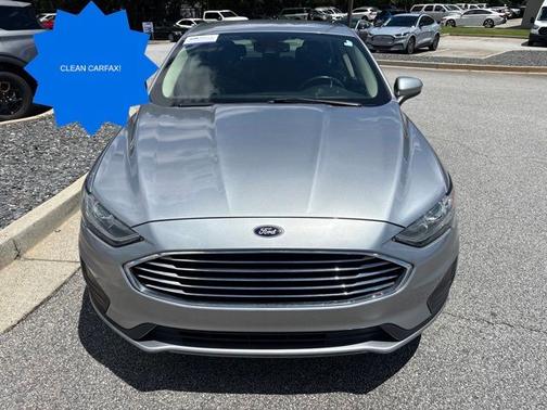 ICONIC SILVER 2020 Ford Fusion SE
