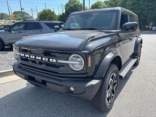 Shadow Black 2026 Ford Bronco Outer Banks