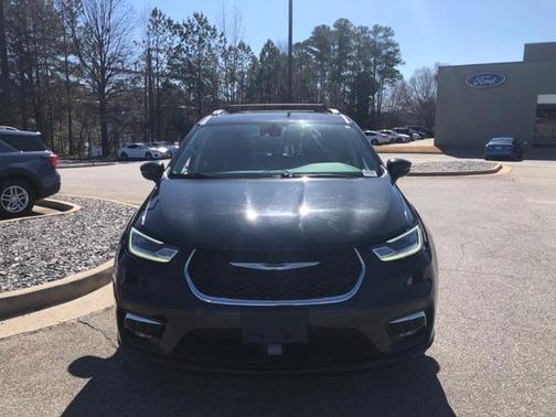 2022 Chrysler Pacifica Touring-L