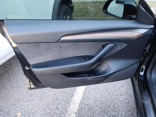 2022 Tesla Model 3 Base