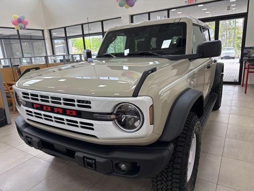 Desert Sand 2026 Ford Bronco Heritage Edition