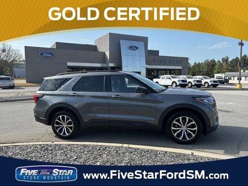 Carbonized Gray Metallic 2025 Ford Explorer ST-Line