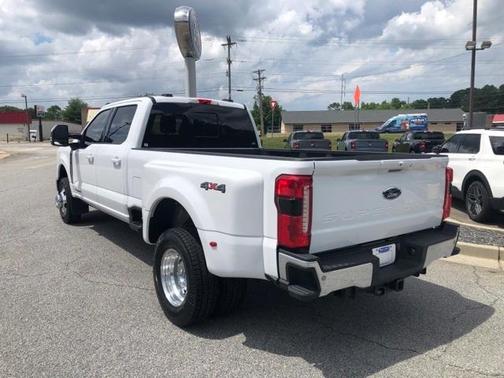 2023 Ford F-350 Lariat Super Duty