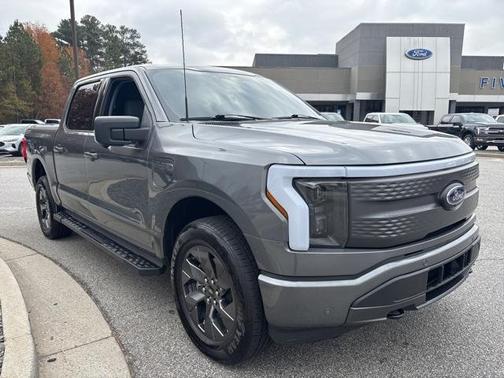 2023 Ford F-150 Lightning XLT