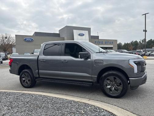 2023 Ford F-150 Lightning XLT