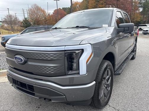 2023 Ford F-150 Lightning XLT