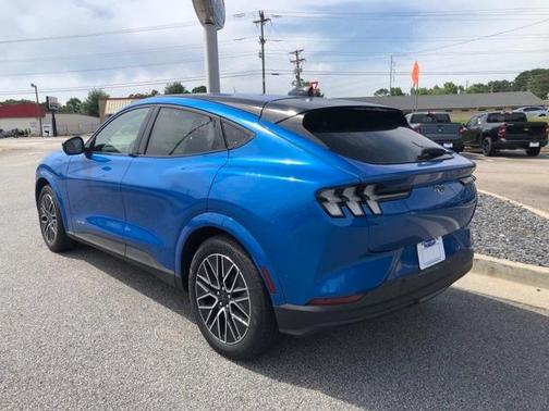 2025 Ford Mustang Mach-E Premium