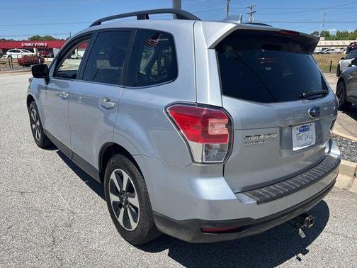 Ice Silver Metallic 2017 Subaru Forester 2.5i Limited