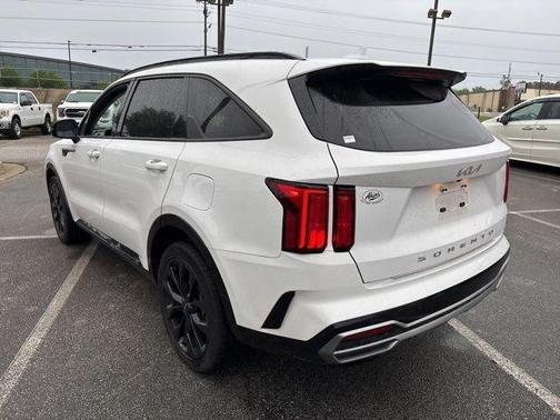 Glacial White Pearl 2022 Kia Sorento SX