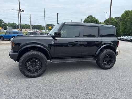 Shadow 2026 Ford Bronco Outer Banks