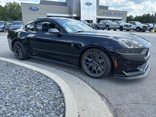 2025 Ford Mustang Dark Horse