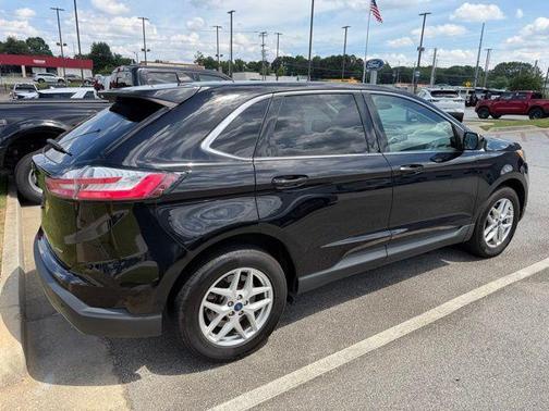 Agate Black Metallic 2022 Ford Edge SEL