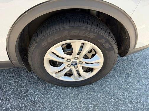 Oxford White 2020 Ford Escape S