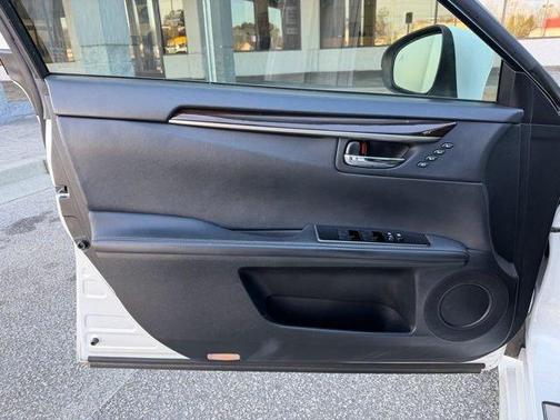 2017 Lexus ES 350 Base