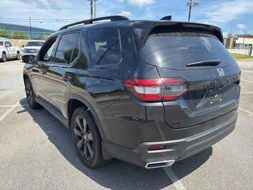 Crystal Black Pearl 2025 Honda Pilot Black Edition