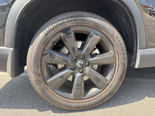 Crystal Black Pearl 2025 Honda Pilot Black Edition