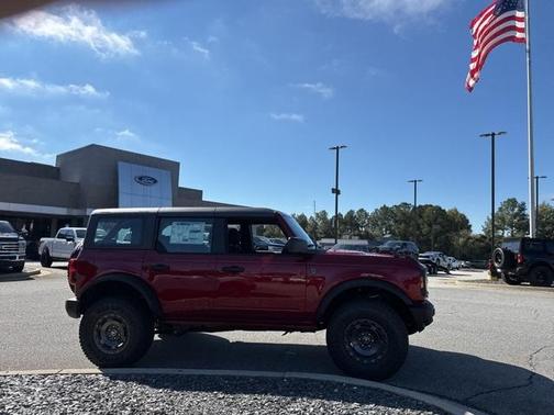 2025 Ford Bronco Base