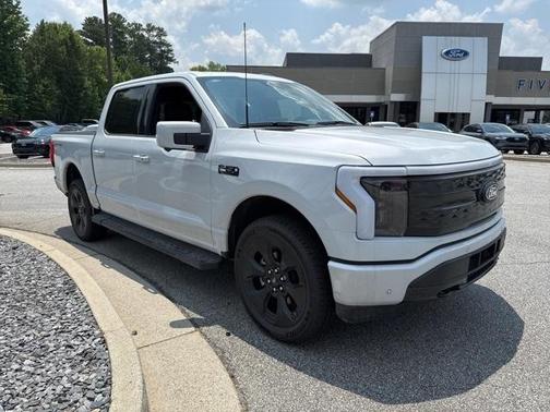 2025 Ford F-150 Lightning Platinum