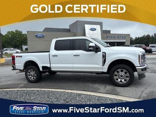 Oxford White 2026 Ford F-250 Lariat
