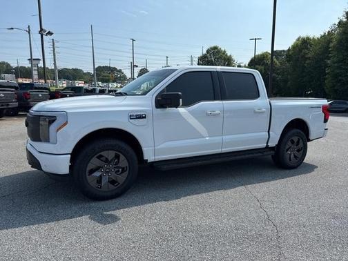 2025 Ford F-150 Lightning Flash