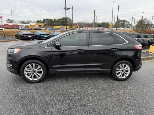 2024 Ford Edge Titanium