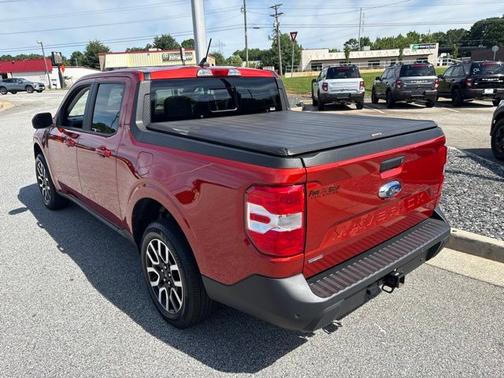 HOT PEPPER RED TC METALLIC 2024 Ford Maverick LARIAT