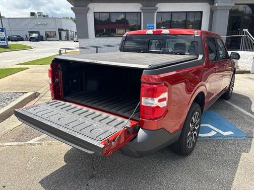 HOT PEPPER RED TC METALLIC 2024 Ford Maverick LARIAT