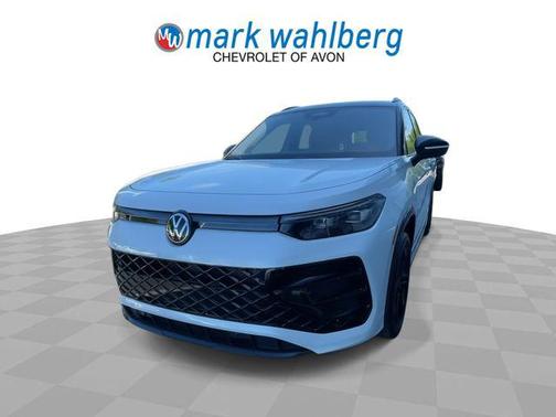 Opal White 2025 Volkswagen Tiguan 2.0T SE R-Line Black 4MOTION