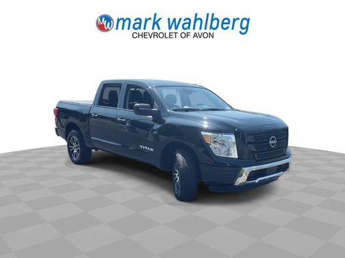 Super Black 2023 Nissan Titan SV