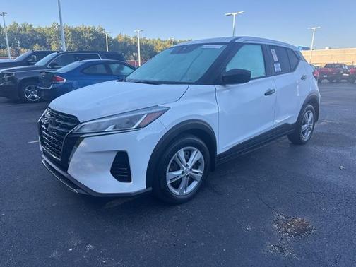 2024 Nissan Kicks S