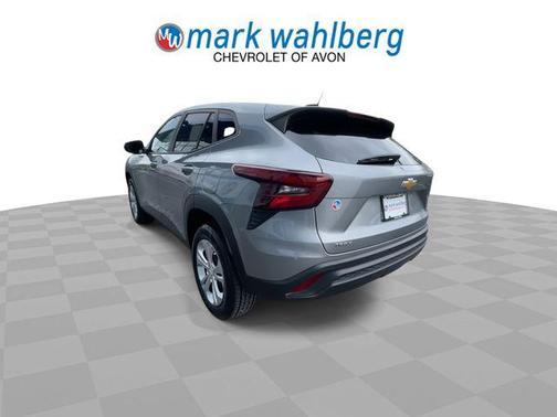 Sterling Gray Metallic 2024 Chevrolet Trax LS