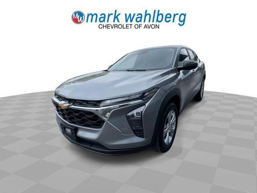 Sterling Gray Metallic 2024 Chevrolet Trax LS