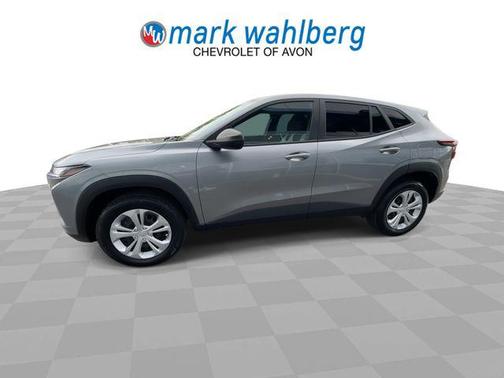 Sterling Gray Metallic 2024 Chevrolet Trax LS
